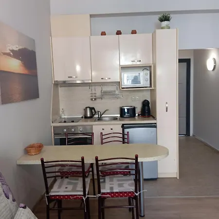 Festa Apartment *